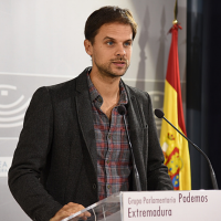 Podemos: “El paro y la precariedad laboral son obra de Rajoy”