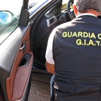 Detenido un vendedor de vehículos de ocasión por manipular sus cuentakilómetros