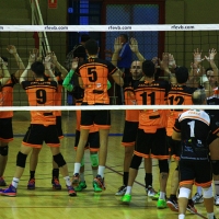 Un Pacense Voleibol en horas bajas recibe al colista