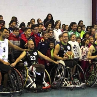 El Mideba Extremadura visita el colegio de Valdelacalzada
