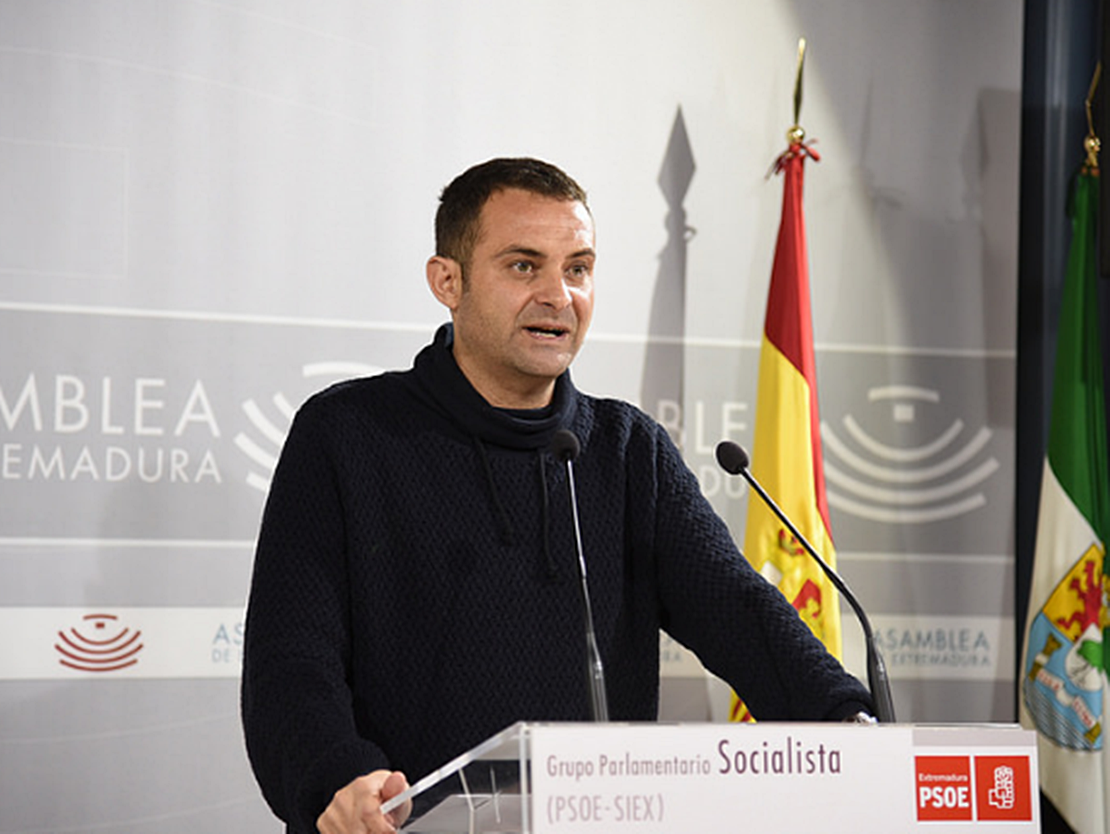PSOE: “Los Presupuestos - 2017 ponen fin a los recortes de Monago”