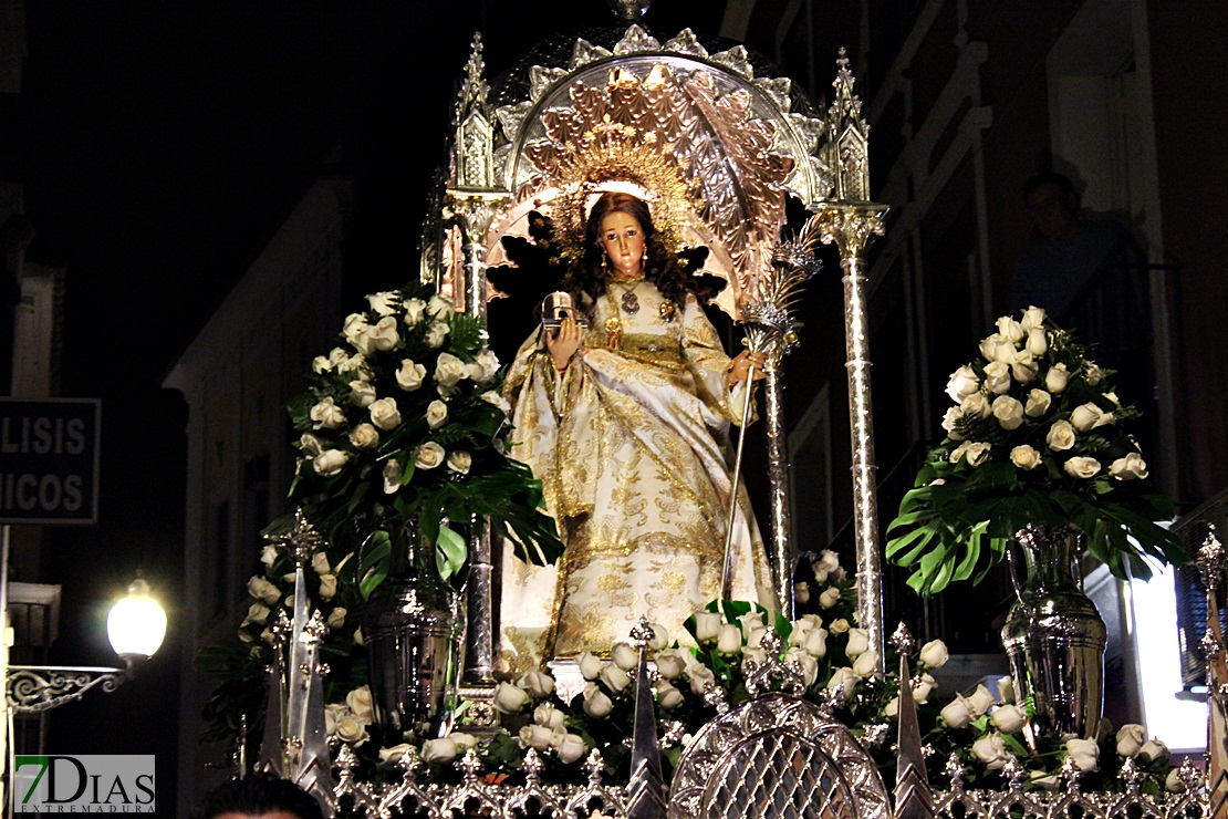 La Mártir Santa Eulalia procesiona por las calles de Mérida