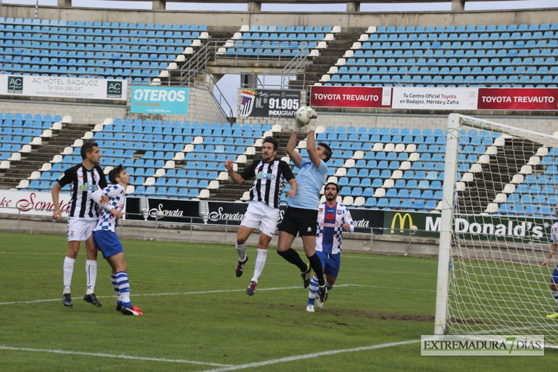 Imágenes del Club Deportivo Badajoz 2 - 0 Arroyo CP