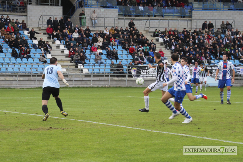 Imágenes del Club Deportivo Badajoz 2 - 0 Arroyo CP