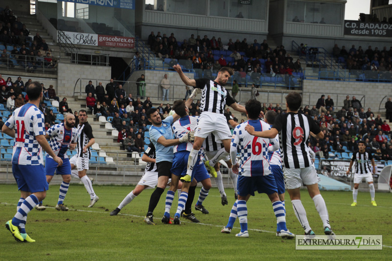 Imágenes del Club Deportivo Badajoz 2 - 0 Arroyo CP