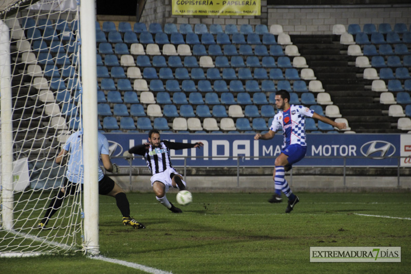 Imágenes del Club Deportivo Badajoz 2 - 0 Arroyo CP