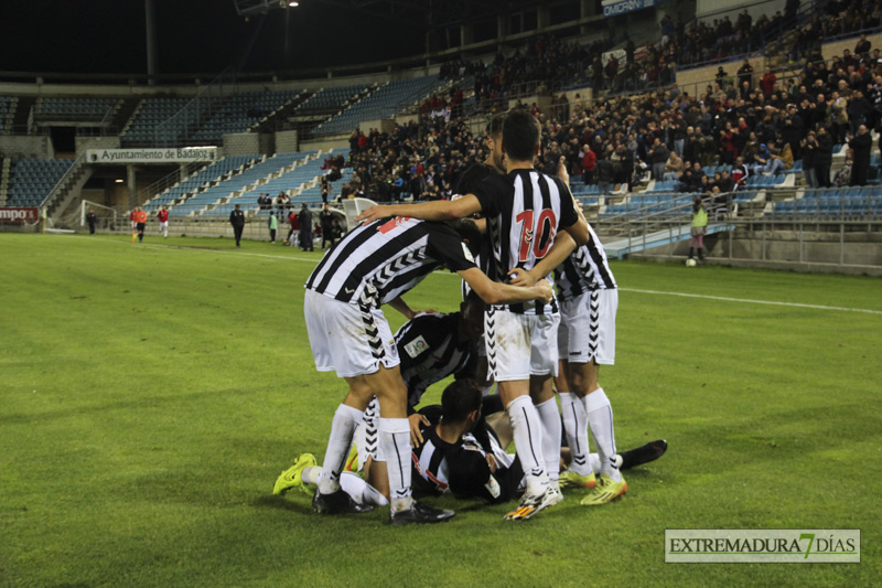 Imágenes del Club Deportivo Badajoz 2 - 0 Arroyo CP