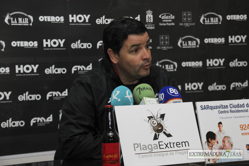 Imágenes del Club Deportivo Badajoz 2 - 0 Arroyo CP