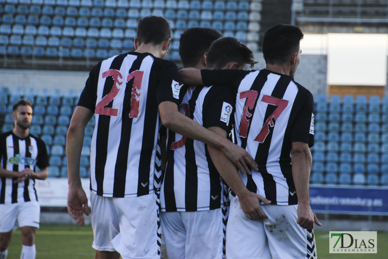 Imágenes del CD Badajoz 4 - 0 At. Pueblonuevo