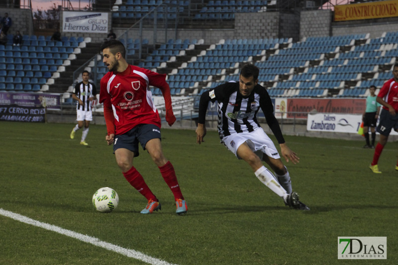 Imágenes del CD Badajoz 4 - 0 At. Pueblonuevo