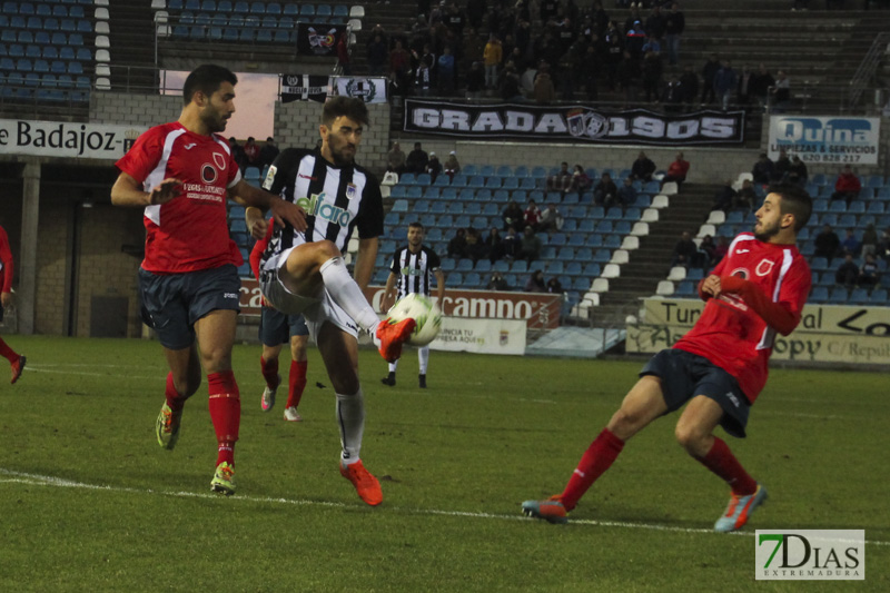Imágenes del CD Badajoz 4 - 0 At. Pueblonuevo