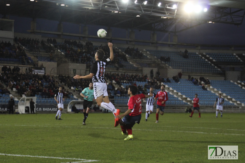 Imágenes del CD Badajoz 4 - 0 At. Pueblonuevo