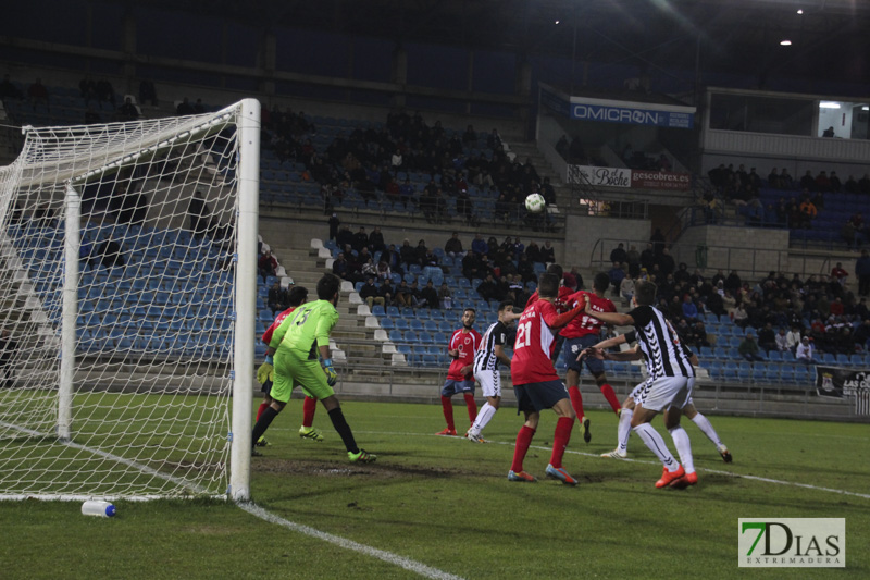 Imágenes del CD Badajoz 4 - 0 At. Pueblonuevo