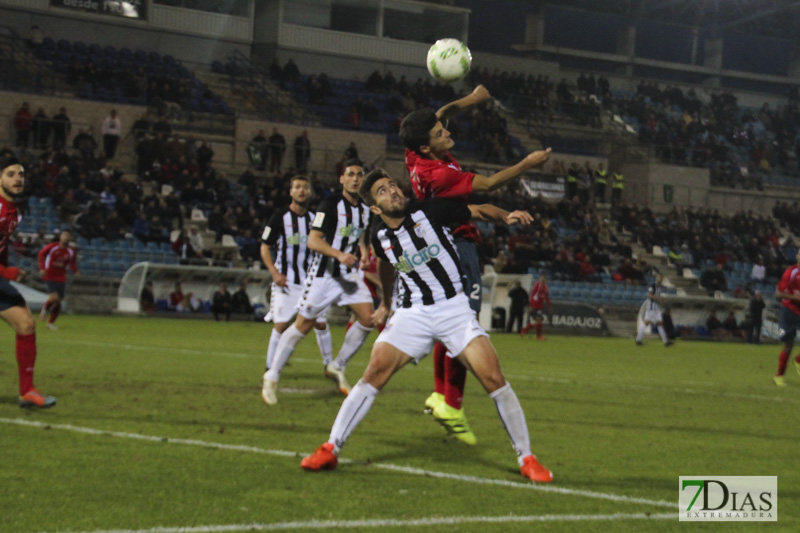 Imágenes del CD Badajoz 4 - 0 At. Pueblonuevo
