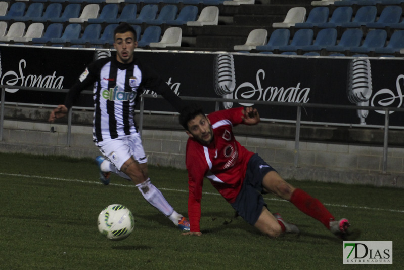 Imágenes del CD Badajoz 4 - 0 At. Pueblonuevo