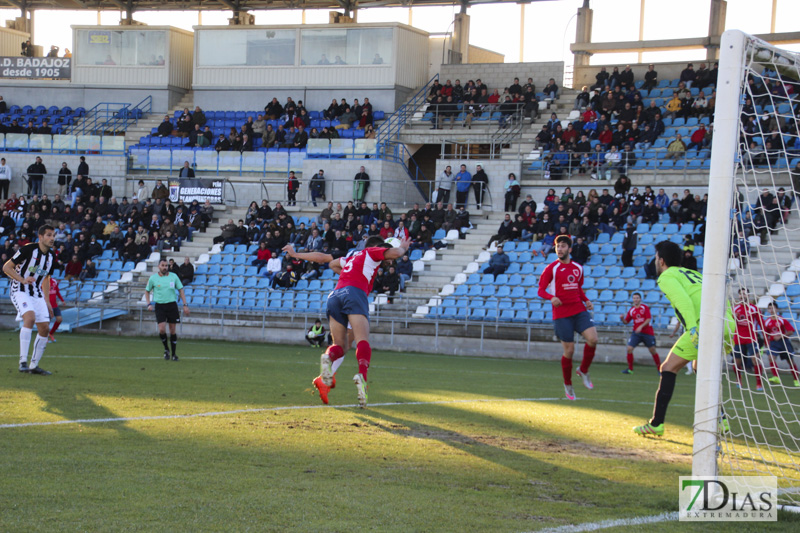 Imágenes del CD Badajoz 4 - 0 At. Pueblonuevo