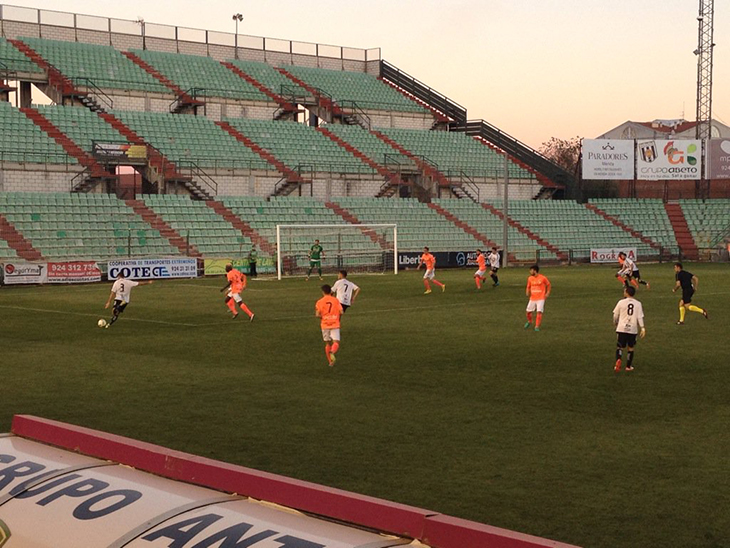 El Mérida AD se coloca a un paso de los play off