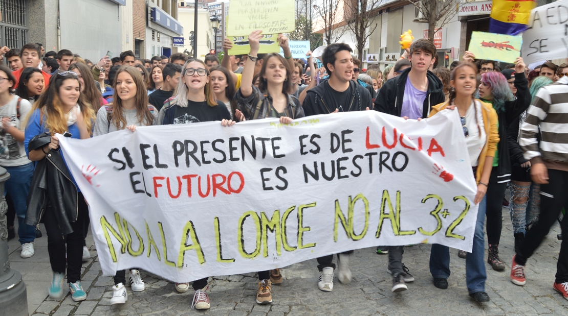 El PSOE inicia una campaña contra la LOMCE