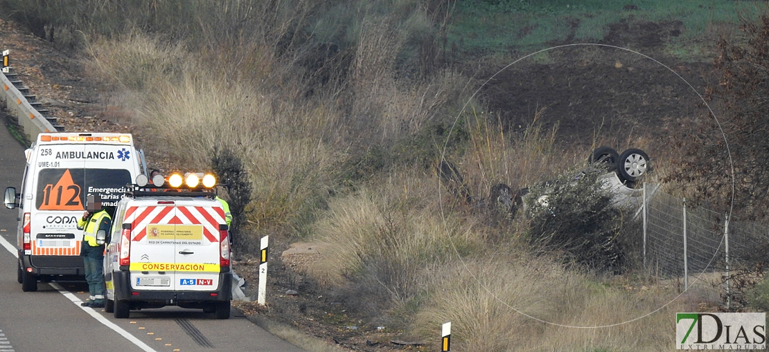 Dos vehículos accidentados esta mañana en las carreteras pacenses