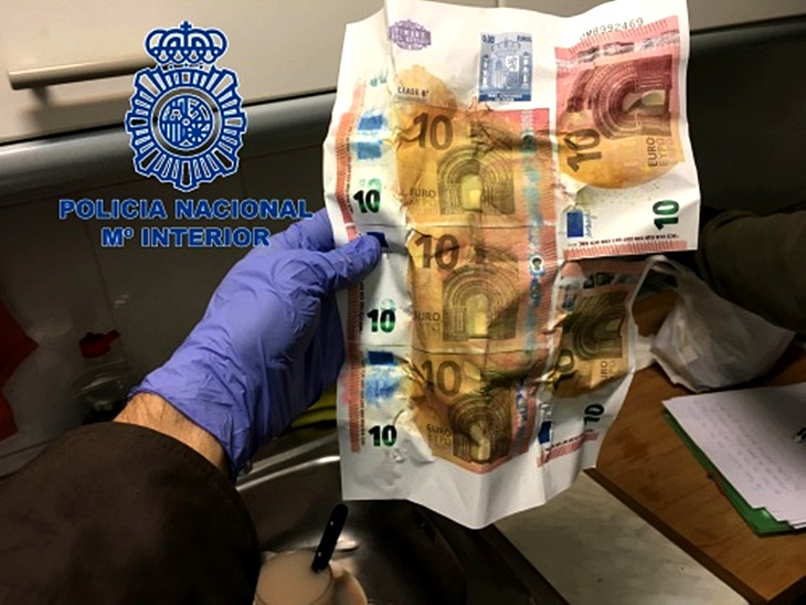 Cae una organización que pretendía poner en circulación gran cantidad de dinero falso