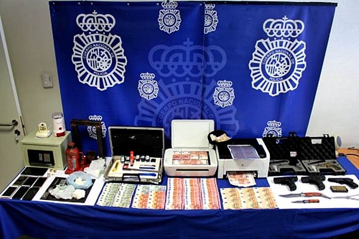 Cae una organización que pretendía poner en circulación gran cantidad de dinero falso