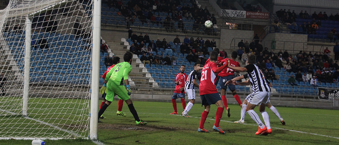 El CD. Badajoz termina el año con una goleada
