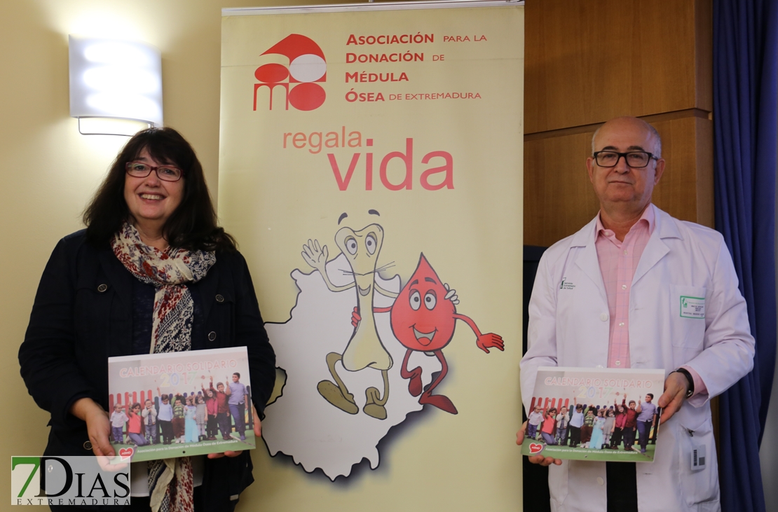 ADMO presenta su calendario solidario 2017