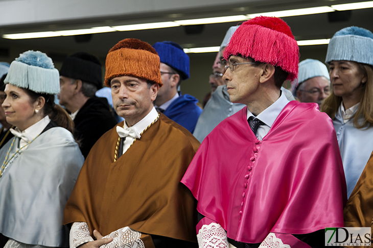 Rebeca Grynspan recibe el doctorado honoris causa de la UEX