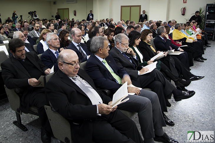 Rebeca Grynspan recibe el doctorado honoris causa de la UEX