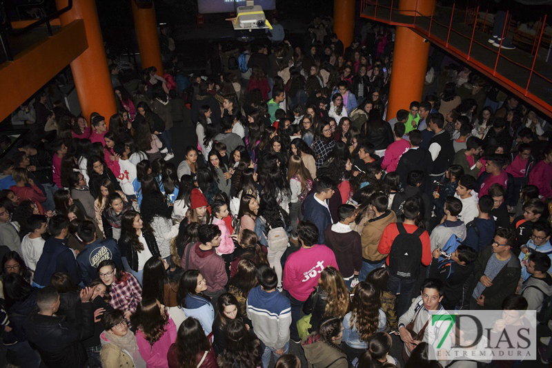 Multitudinaria Vigilia de la Inmaculada en Valverde de Leganés