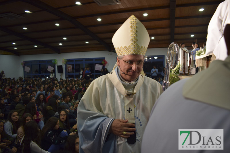 Multitudinaria Vigilia de la Inmaculada en Valverde de Leganés