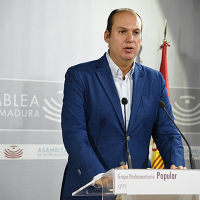 PP: "Extremadura cerrará 2016 con el triple del déficit permitido"