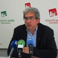 IU exige medidas contra los premiados por la Fundación de Franco