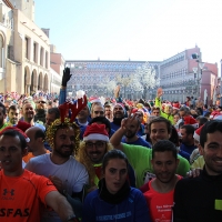 Badajoz cierra 2016 a ritmo de la San Silvestre