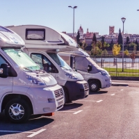 El espacio para autocaravanas en Badajoz, cerrado