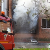 Los Bomberos salvan a una mujer de las llamas en Suerte de Saavedra (Badajoz)
