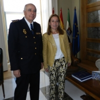 Nevado recibe al nuevo comisario provincial de Cáceres