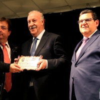 La Albuera reconoce la solidaridad de Vicente del Bosque