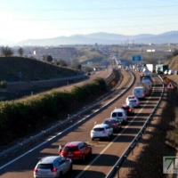Un accidente provoca importantes retenciones a la entrada de Mérida