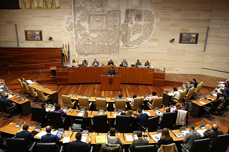 Extremadura aprueba sus presupuestos para 2017