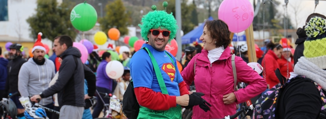 Cerca de 500 pacenses participan en la Ciclocabalgata Solidaria 2017