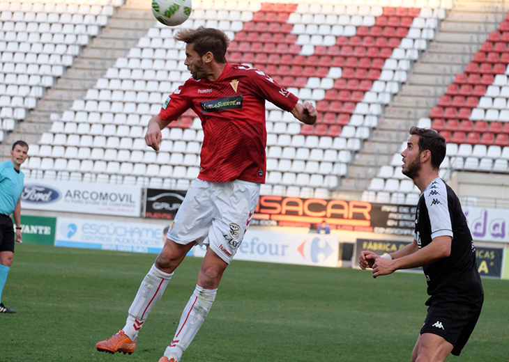 El Villanovense se mantiene en los play off a pesar de la derrota