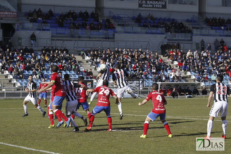 Imágenes del CD Badajoz 2 - 0 UC La Estrella