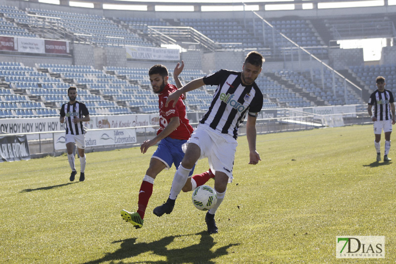 Imágenes del CD Badajoz 2 - 0 UC La Estrella