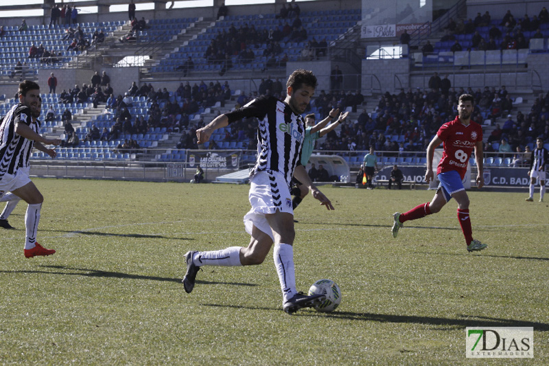 Imágenes del CD Badajoz 2 - 0 UC La Estrella