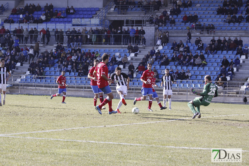 Imágenes del CD Badajoz 2 - 0 UC La Estrella