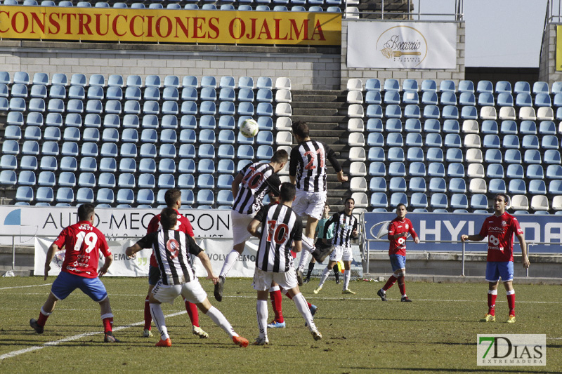 Imágenes del CD Badajoz 2 - 0 UC La Estrella