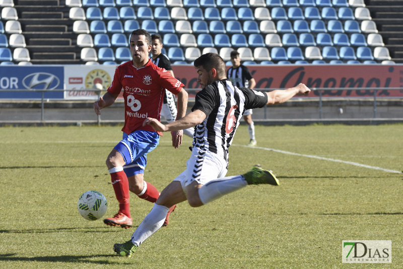 Imágenes del CD Badajoz 2 - 0 UC La Estrella