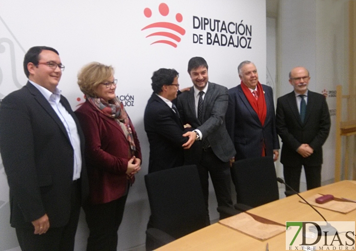 Diputación de Badajoz y FEMP firman el convenio Ágora