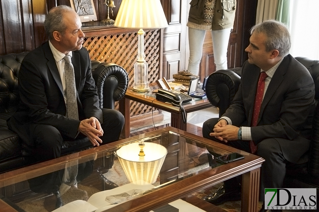 El presidente del Puerto de Sines visita Badajoz